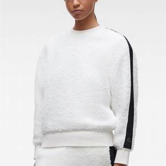 **** Brand New **** Moose Knuckle Pullover - Picture 5 of 7